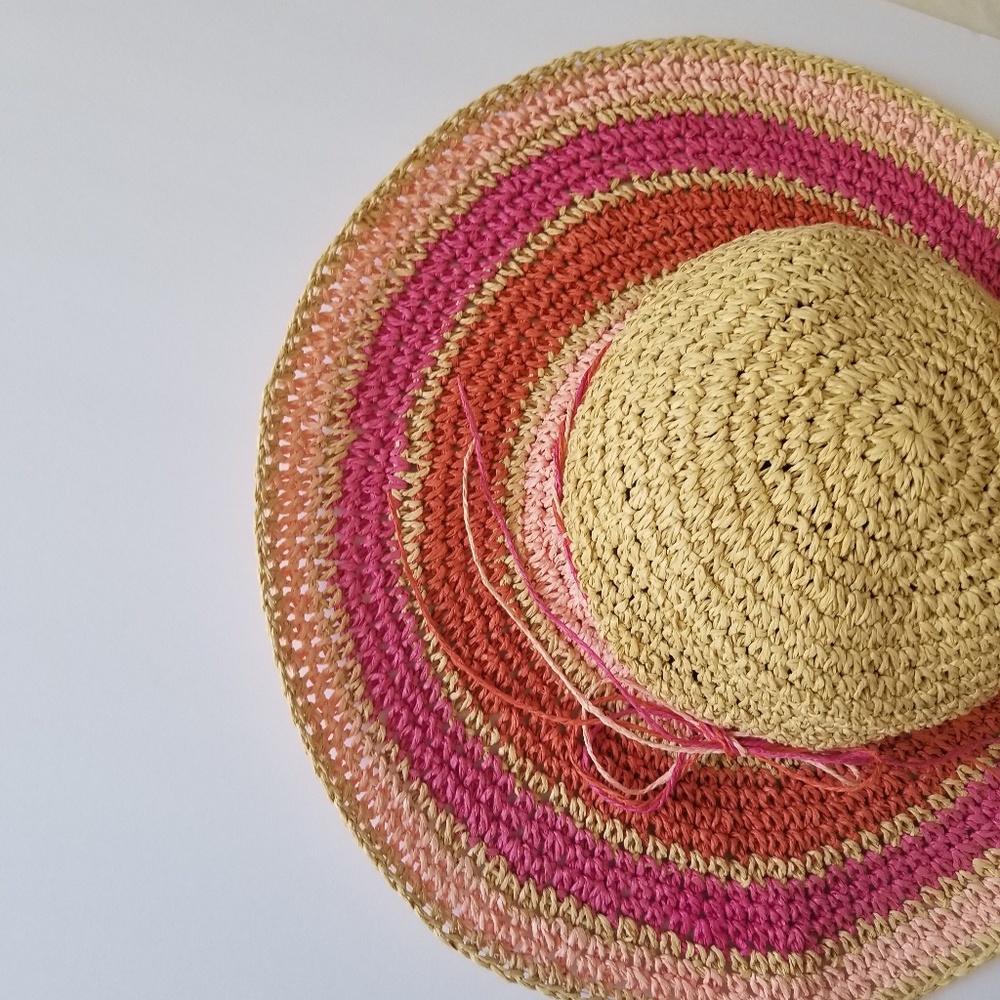 Floppy hat - Picture 2 of 8